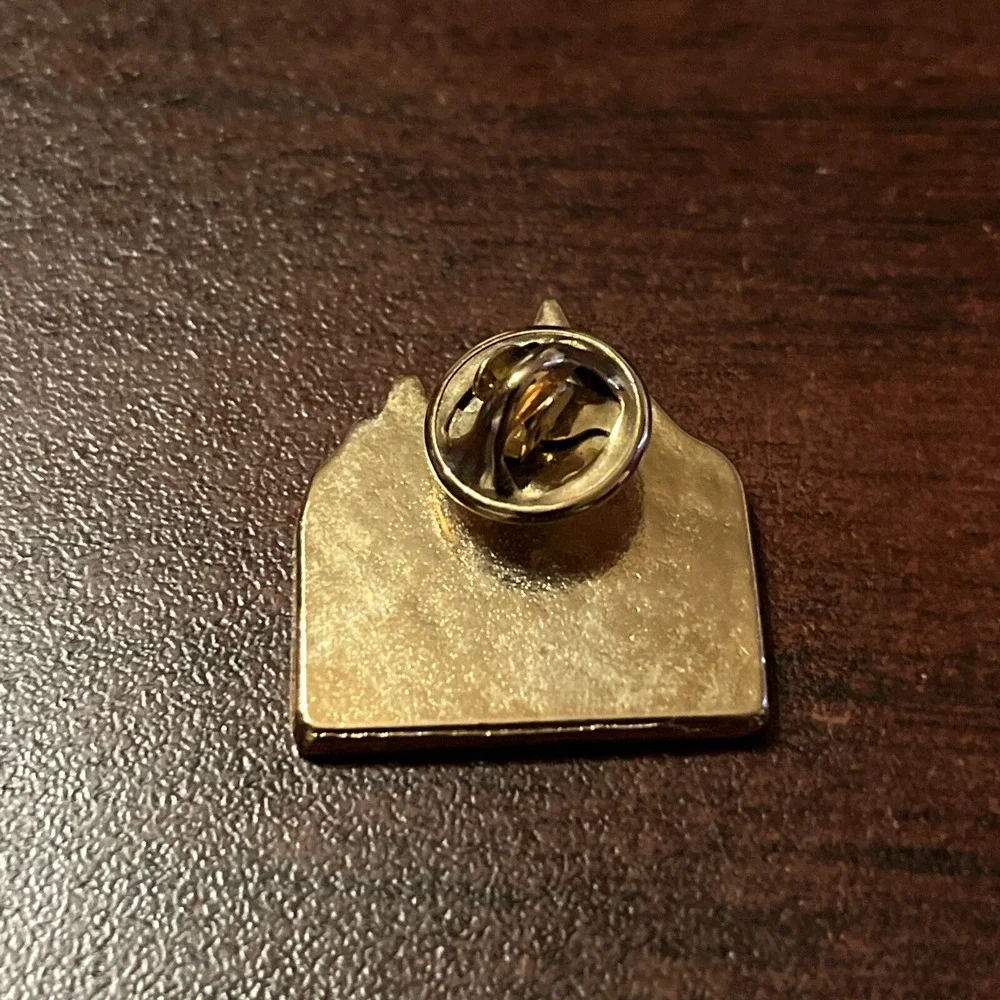 Chateau Laurier Luxury Hotel Ottawa Canada‎ Lapel Hat Pin